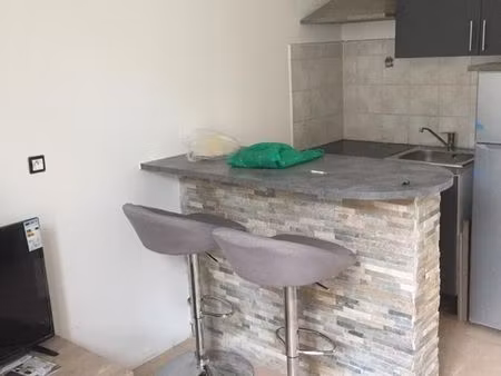 grand 2 pièces avec jardin gare rer d villeneuve saint georges