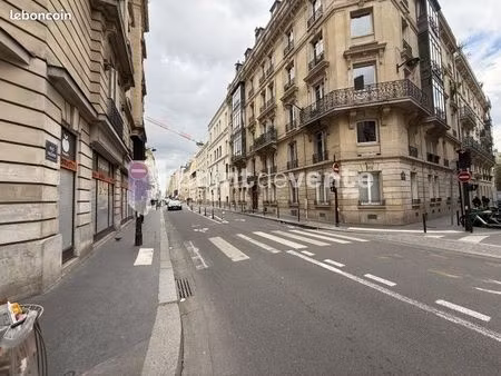 commerce beauté/coiffure 44 m²