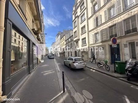 commerce informatique/multimédia 18 m²