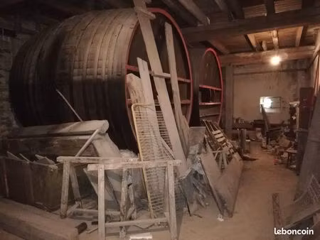 local / box de stockage 230 m2