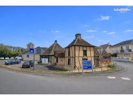 location local professionnel - centre st-pantaléon-de-larche - 10mn brive - emplacement pr