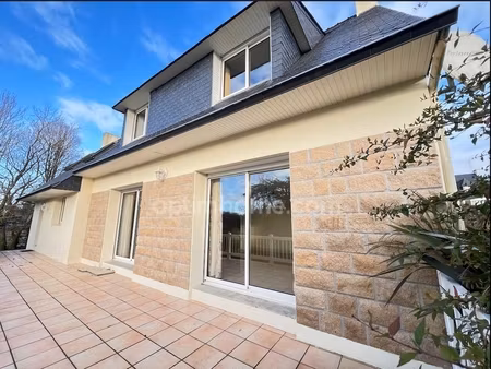 concarneau : maison familiale  5 chambres avec vie de plain-pied – proche centre et plages