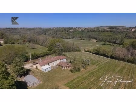 ferme en pierre – cadre idyllique avec vue dominante sur ruch (gironde)