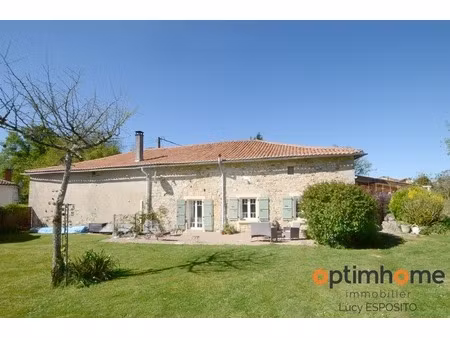 charmante maison de campagne à ambernac – un véritable havre de paix prêt à vous accueilli