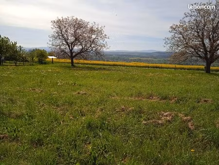 terrain constructible avec grange en pierre