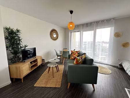 t1 30m² avec terrasse à bezannes