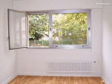 studio de standing au calme verdoyant – garches (92380)