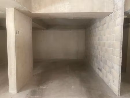 parking souterrain - sécurisé - fermée - centre ville