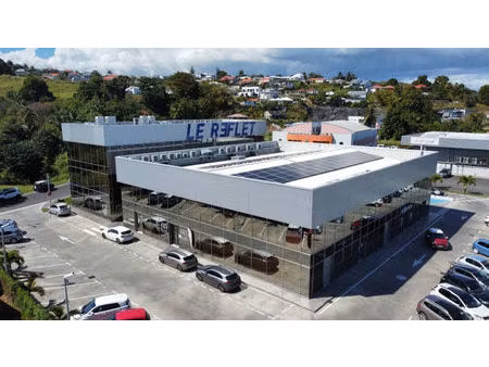 a louer - local commercial de 97.06m² -colin /petit bourg