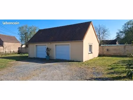 bâtiment avec terrain