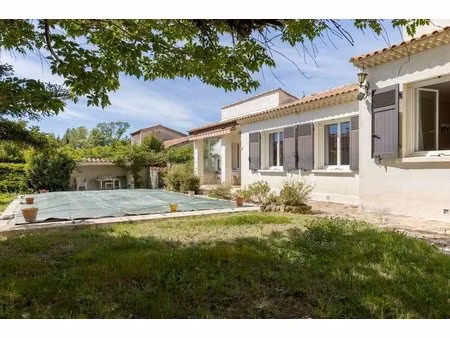 maison de 6 pièces de 127 m² à pélissanne