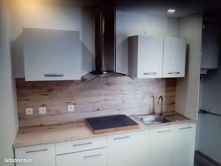 maison divisée avec deux logements