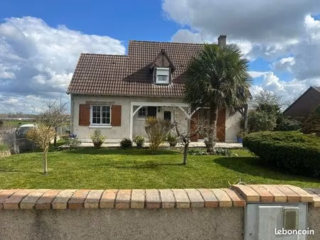 maison dans quartier calme