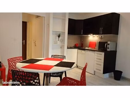 joli studio avec terrasse dans résidence avec jardin  piscine  laverie  dispo 01.08.2026