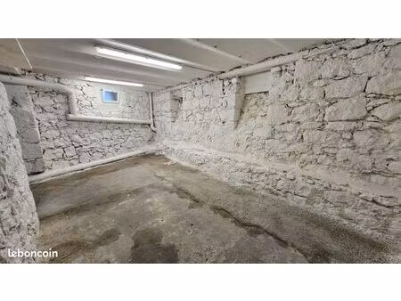 local entrepôt/stockage/ atelier