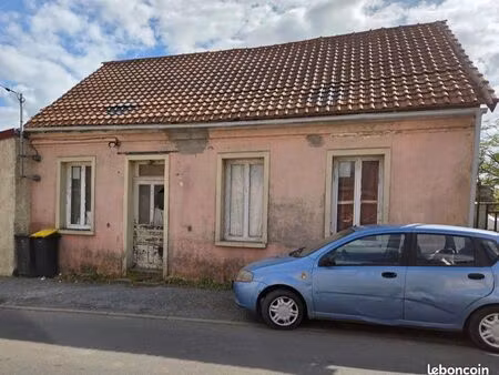 maison à rénover entièrement – mennevret (02630)