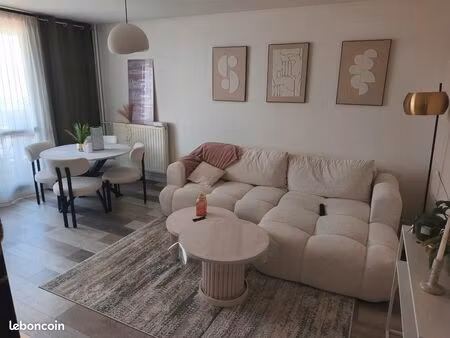 rare à la vente – t3 lumineux 64m² – vue imprenable chu – clé en main