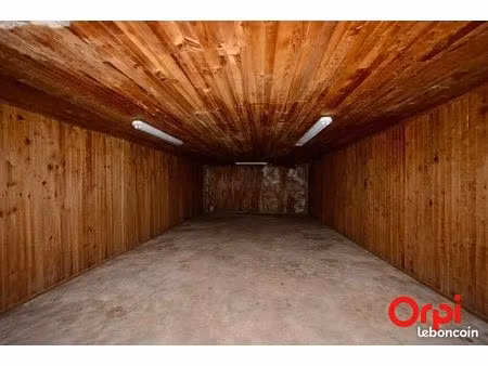 local industriel 92 m²