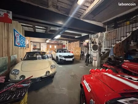 parking/box 5 pièces 178 m²