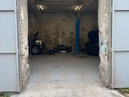 local atelier 80m2 750e/mois 95