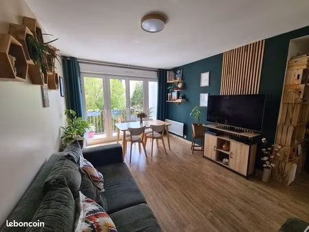 appartement t2  balcon + parking