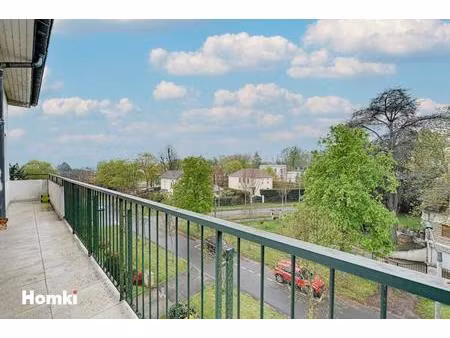 appartement t4 lumineux avec balcons