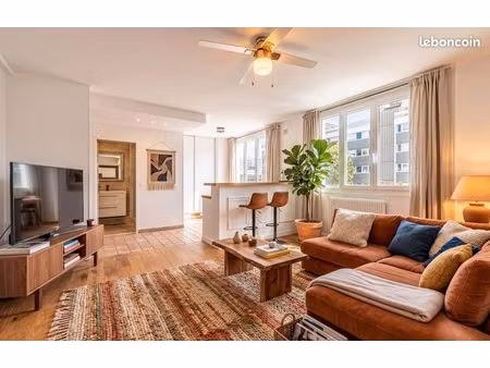 dernier étage ensoleillé – appartement rénové avec potentiel combles