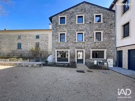 boutique 93 m² saint-laurent-d'agny