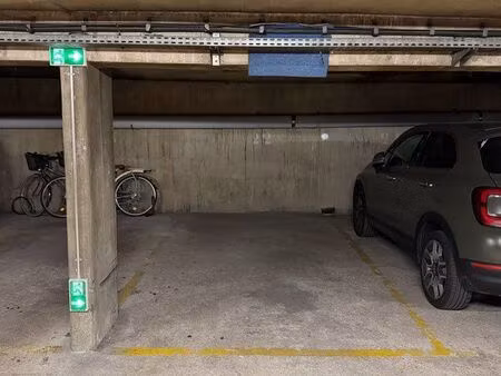 location place stationnement neuilly-sur-seine