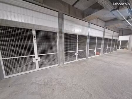 box fermé à rillieux la pape