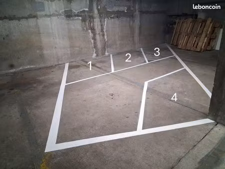 parking moto / 2 roues