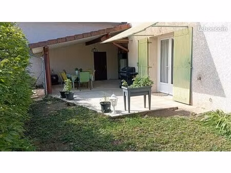 maison prête à vivre 106m2  double garage et 2 parkings