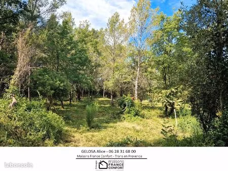 terrain 1 003 m² flayosc