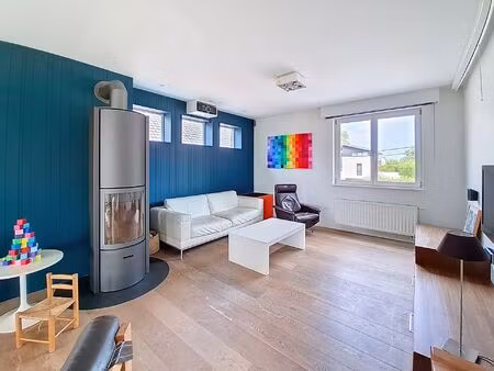 immeuble de rapport à vendre avec garage et terrasse   chastre (vbe12144)