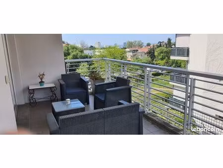 charmant t2 avec terrasse  vue mer et double box – résidence récente et sécurisée