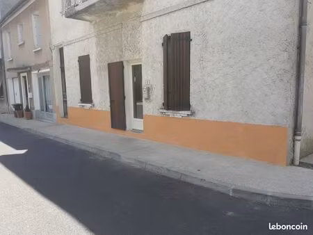 urgent lot de deux grands appartements