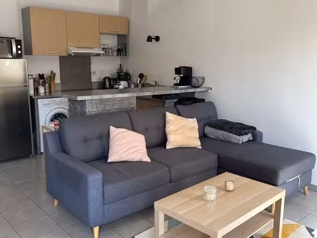 t2 meublé 45m2 avec parking trés calme lyon 8