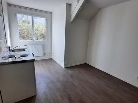 studio champ de mars – tours ouest – em