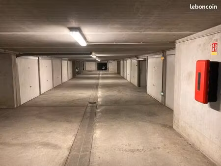 box / garage fermé à vendre - montpellier ovalie