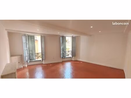 studio f1 haut de cagnes 33 m2