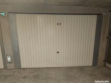 garage fermé pmr 18 m² vallauris
