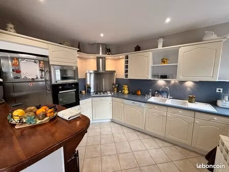 maison gardanne 442 000