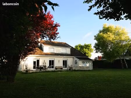 la rivière-de-corps – maison 178m² – 6ch – garage double – terrain 1179m²