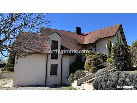 maison 8 pièces 190 m²