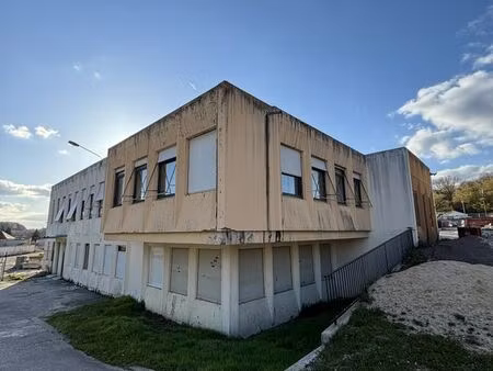 locaux 1280 m² - grand charmont