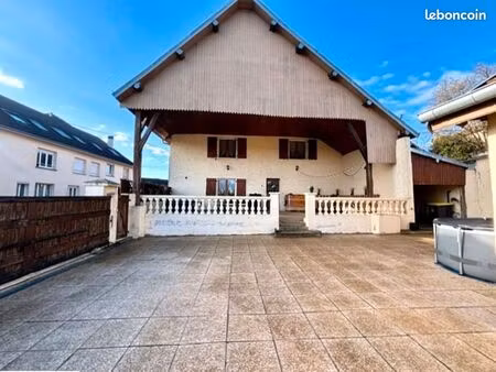 maison 7 pièces 250 m²