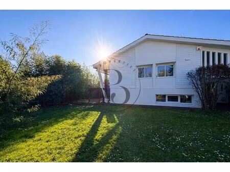 maison de luxe à vendre dans le quartier centre ville