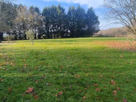 terrain 1 240 m² fargues