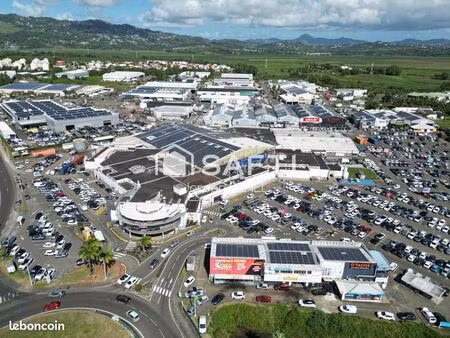 local 741 m² le lamentin