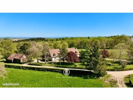 propriété 7 pièces 239 m²